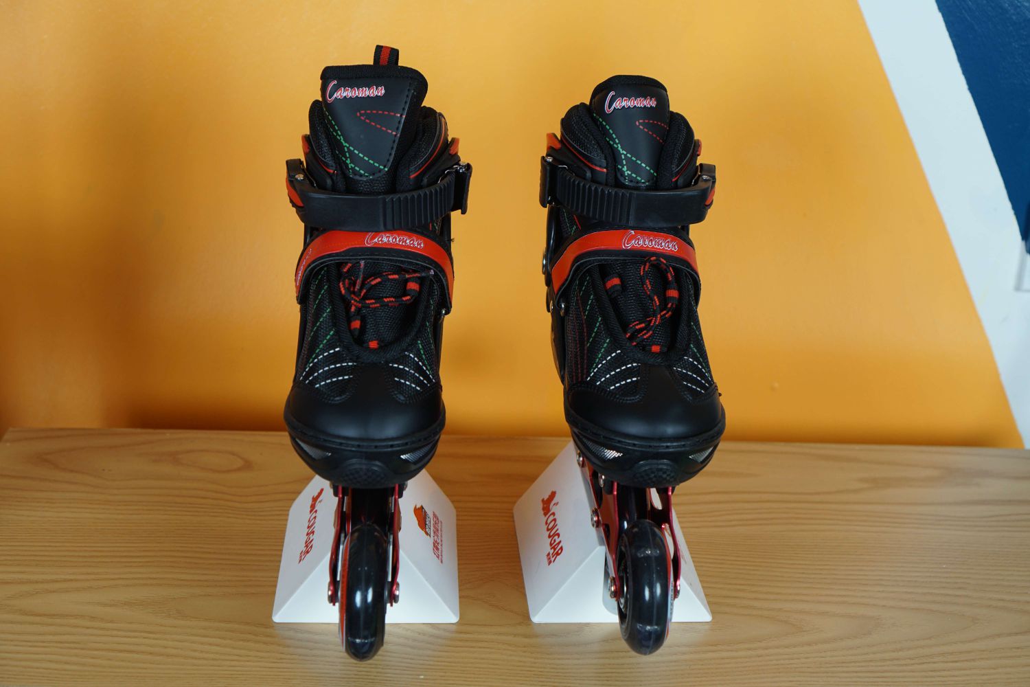 Giày patin Caroman K500 màu đen đỏ chất lượng cao